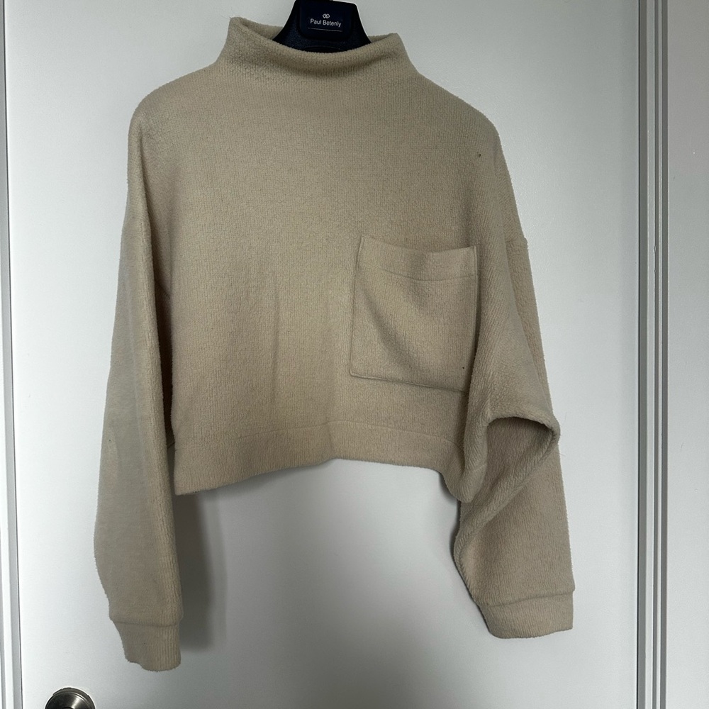 OAK + FORT Cropped Turtleneck Sweater in Cream